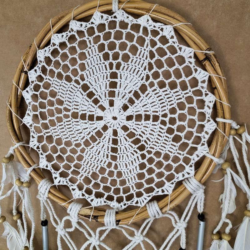 WHITE DREAM CATCHER WIND CHIME 2272