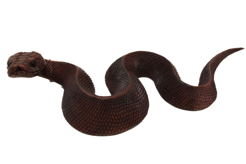 SNAKE HAND CARVED LONG 6590