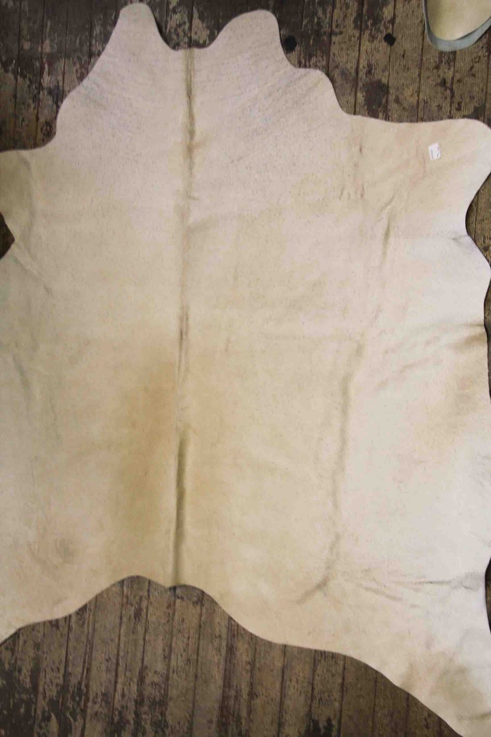 COW HIDE RUG NATURAL EXOTIC COLOR ASSORTED #1 A QUALITY 27ft2 AVERAGE 939, Alternate Lookup: AKC109-400, Item #: 939 7647, Vendor Stock #: AKC M 2-2.9m2