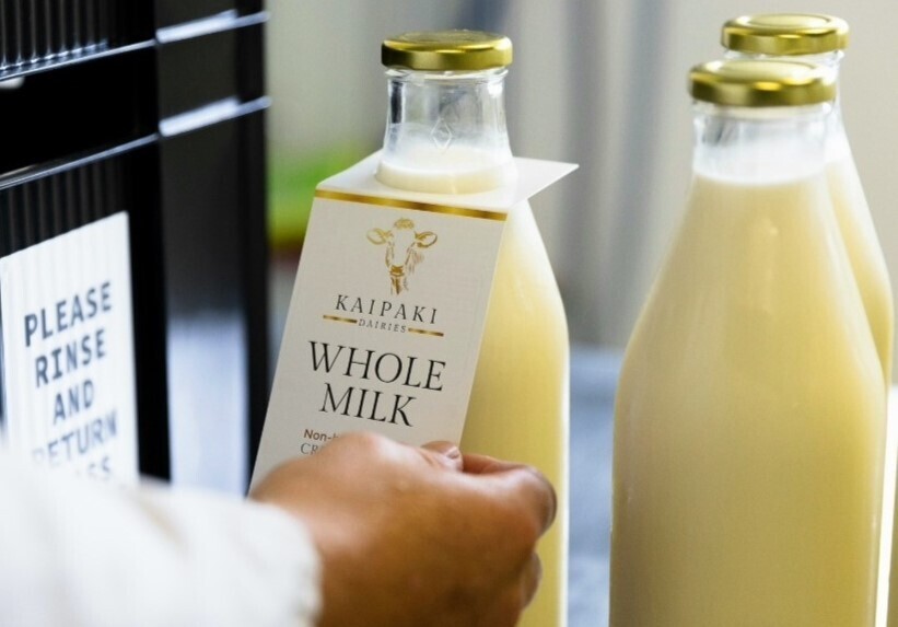 Kaipaki Dairies - 1L Whole Milk (non homogenized)- Cream on the top