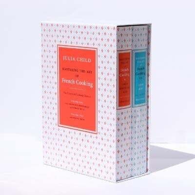 Mastering the Art of French Cooking (2 Volume Box Set) A Cookbook -Julia Child