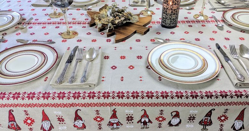 Nappe rectangulaire 8 personnes - Motif finlandais de Noel - Sac en vrac