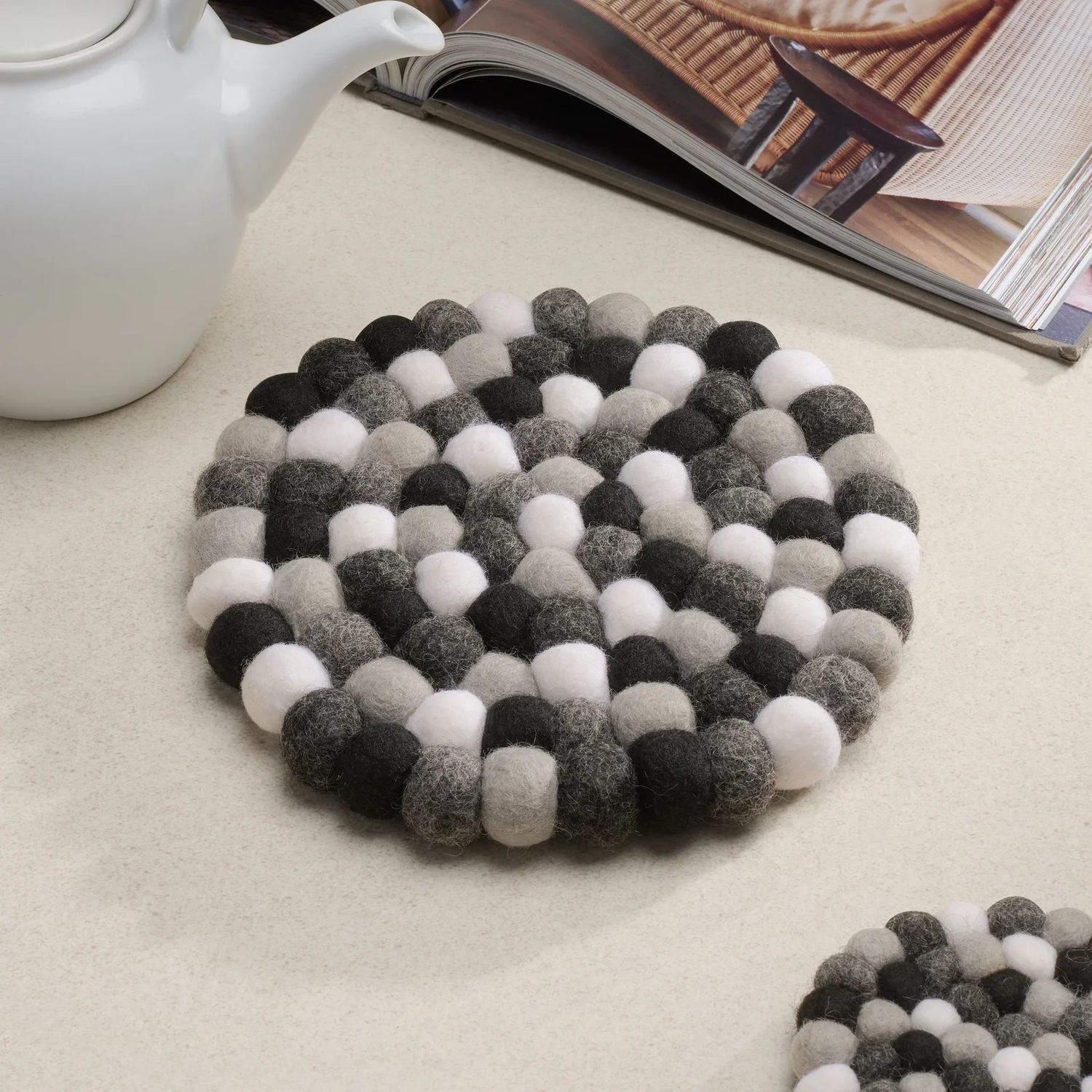 Sous-plat en laine - Gris, blanc et noir - Modwool