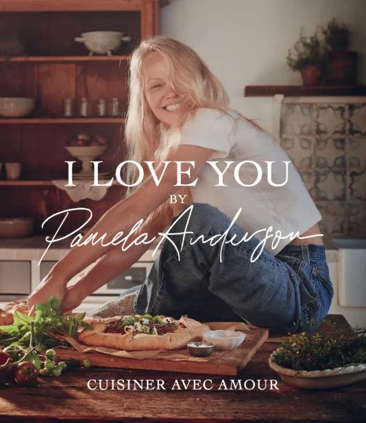 I love you (Version française) - Pamela Anderson - À PARAITRE EN MAI 2025