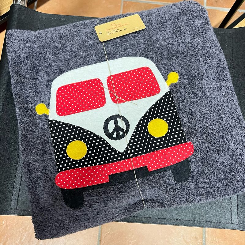 Duschhandtuch mit Applikation VW BULLI