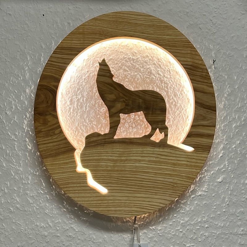 HEULENDER WOLF Wanddekoration mit LED Beleuchtung