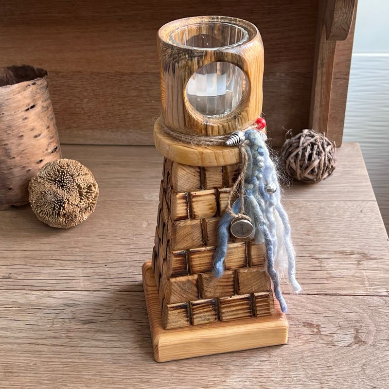 Holz Leuchtturm „Der Starke“ - für Teelicht