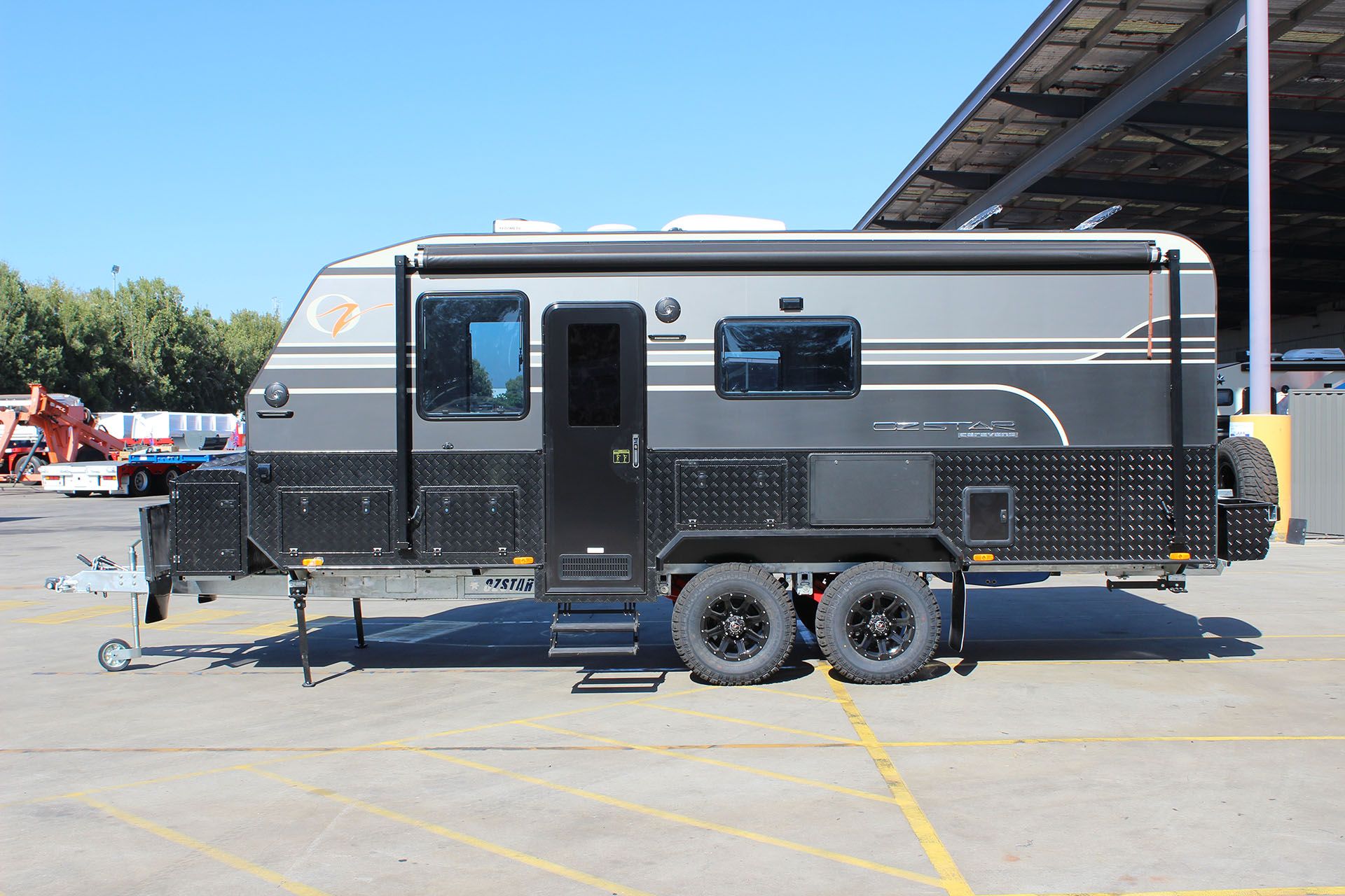 OZ STAR Emu Series - 20FT FAMILY TRIPLE