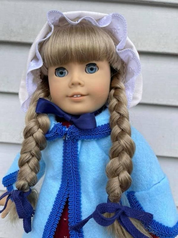Seamstress Recess Coat And Bonnet