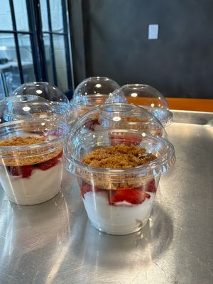 Probiotic-Cultured Coconut Yogurt Parfait