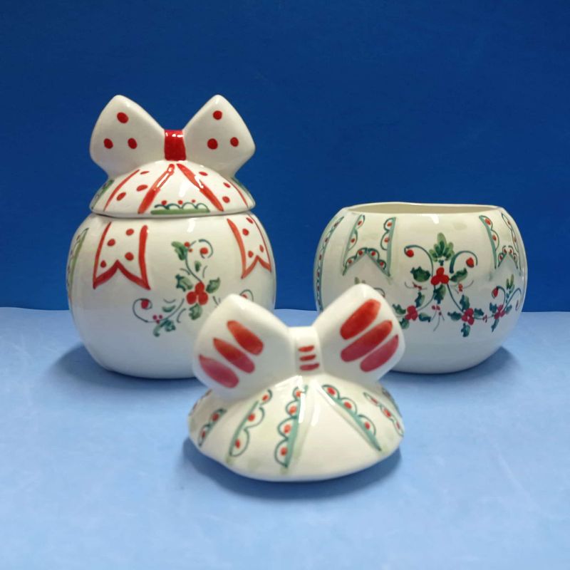 Portagioie con coperchio, decorato a mano