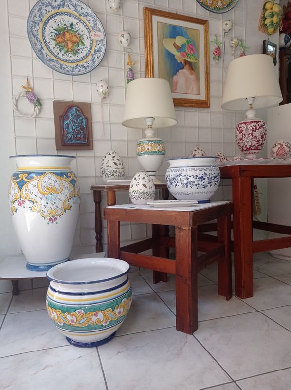 Portaombrelli in maiolica