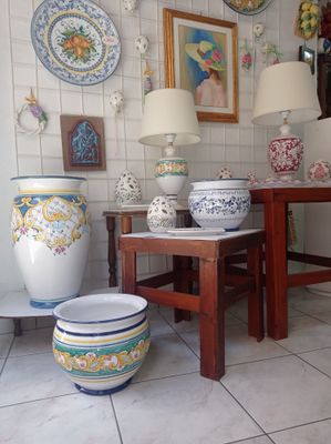 Portaombrelli in maiolica