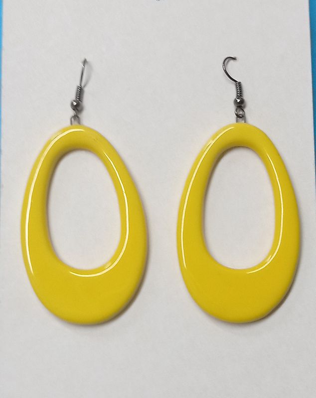 Orecchini disponibile in tre colori uno per tipo