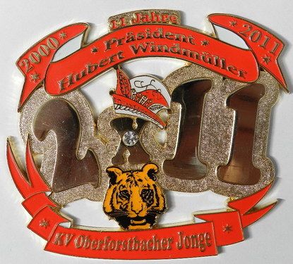 2011-032
