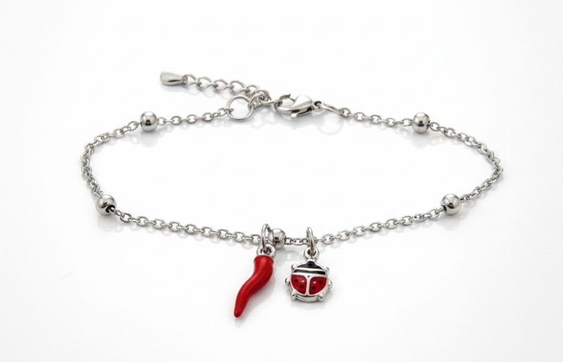 Bracciale donna con corno portafortuna e charm coccinella