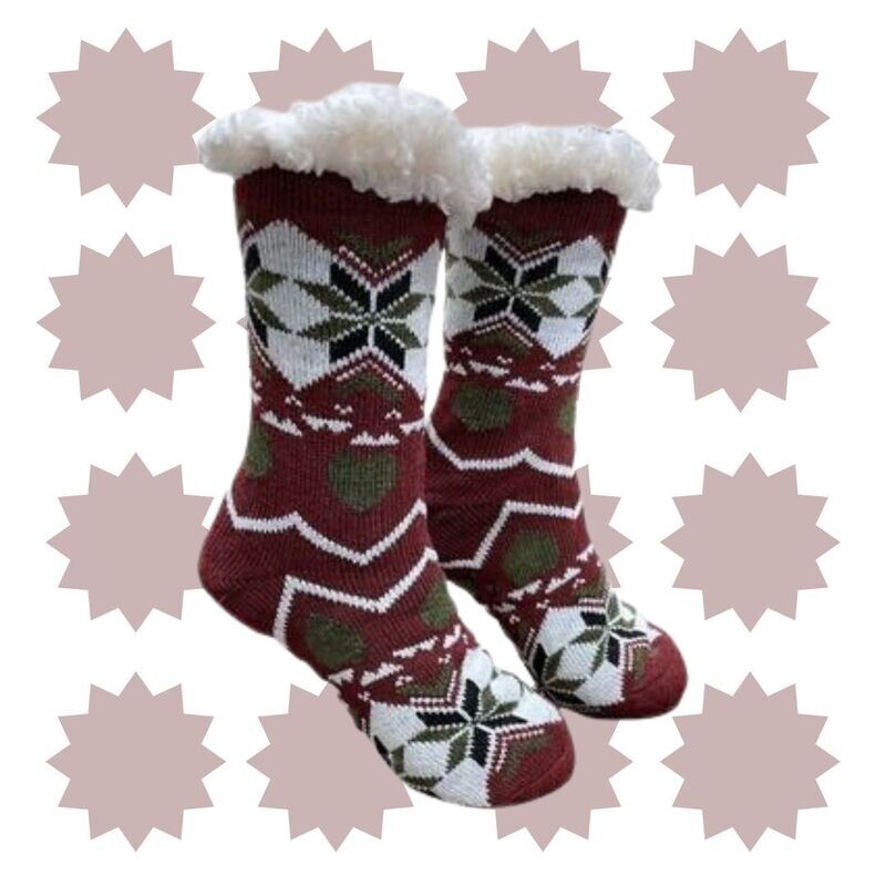 Women&#39;s Burgundy Plush Sherpa Gray Heart Socks