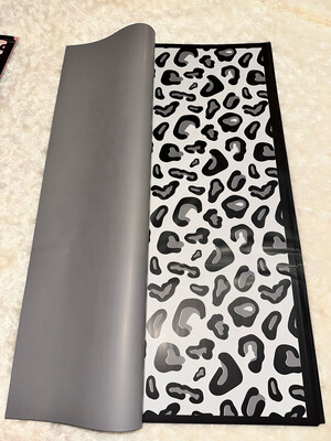 Animal print grey