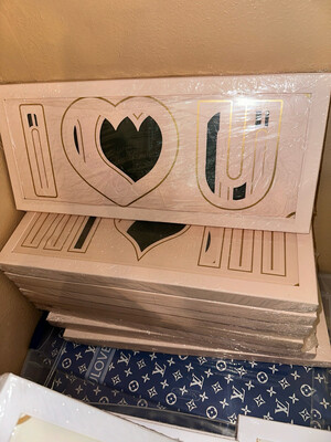 Pink Mon/Ilove Box