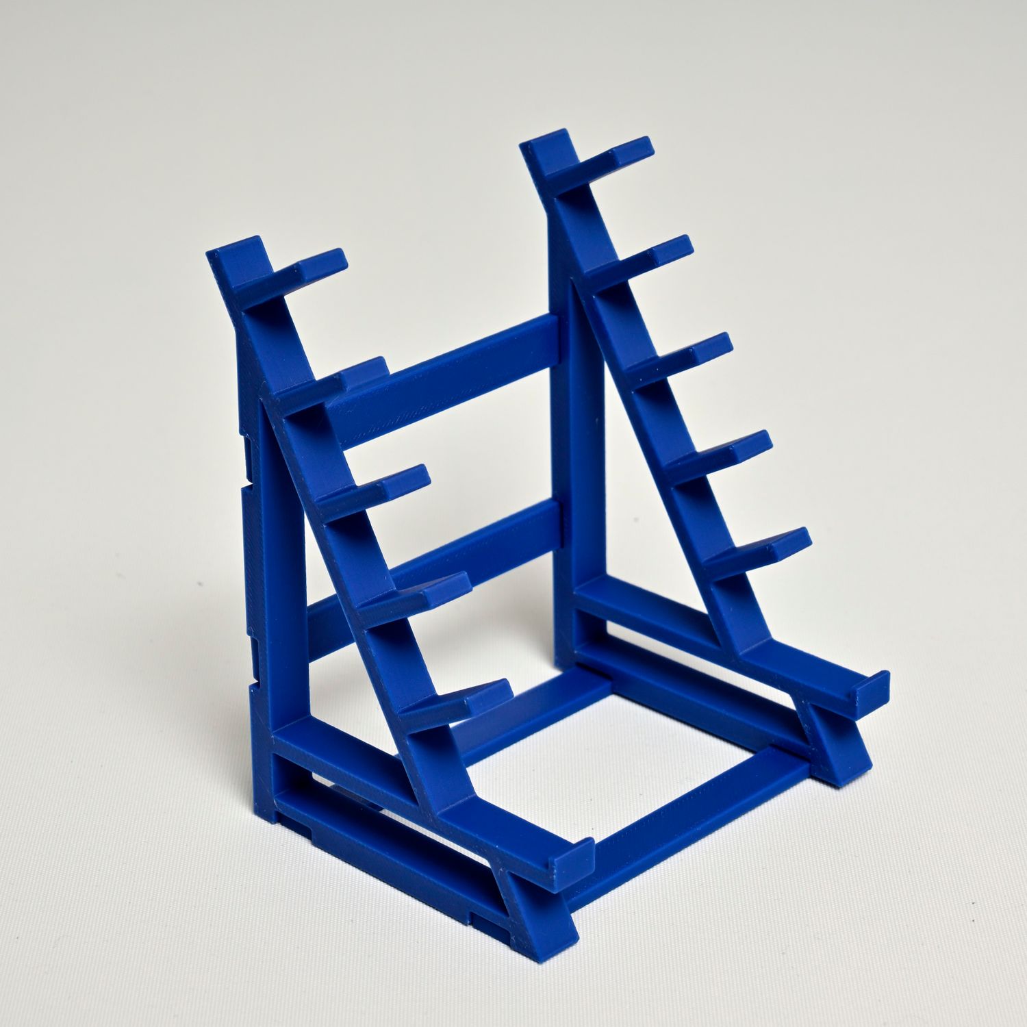 Pen holder for exhibition