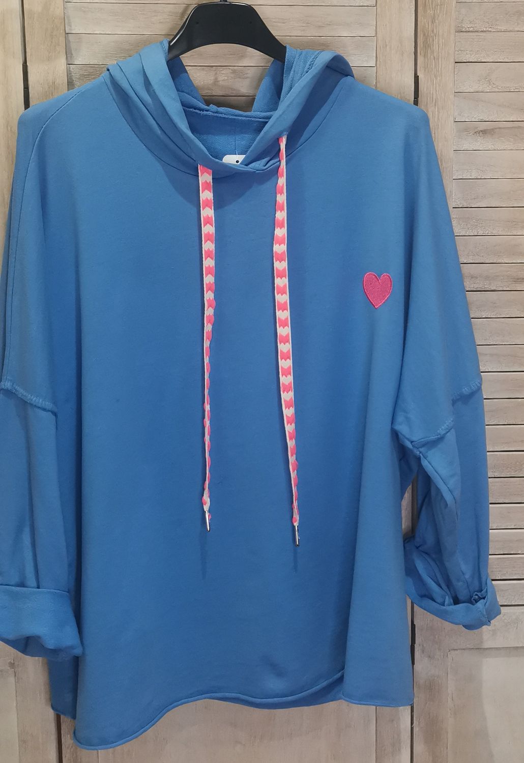 Sweat fin coeur à capuche bleu