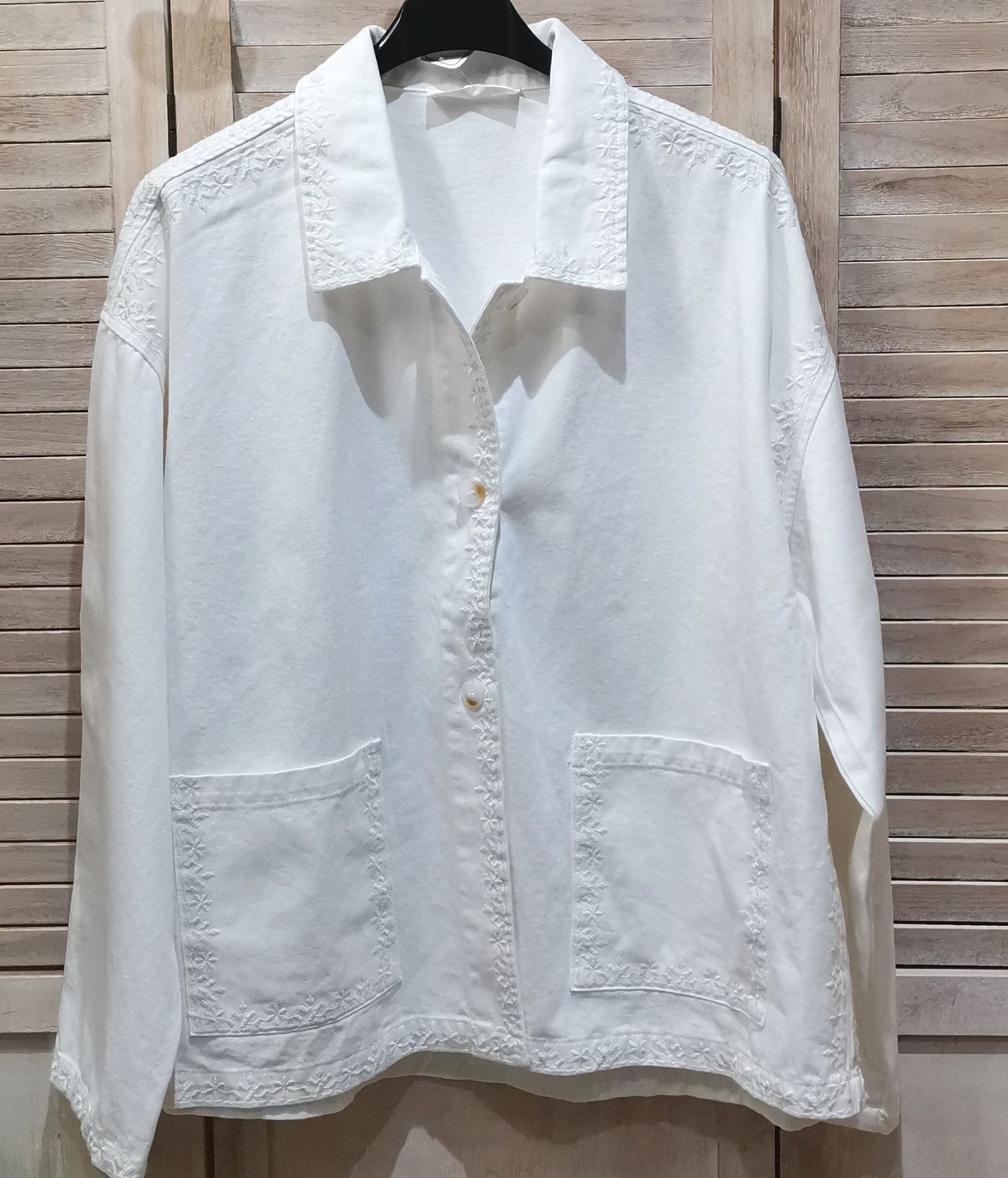Veste planche et ses jolies broderies