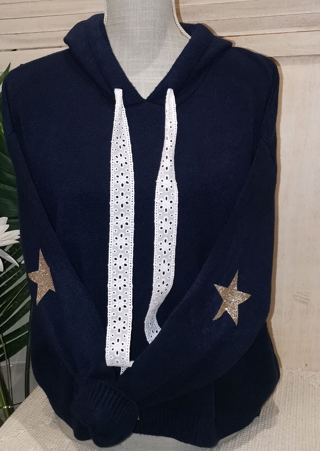 Pull à capuche bleu marine