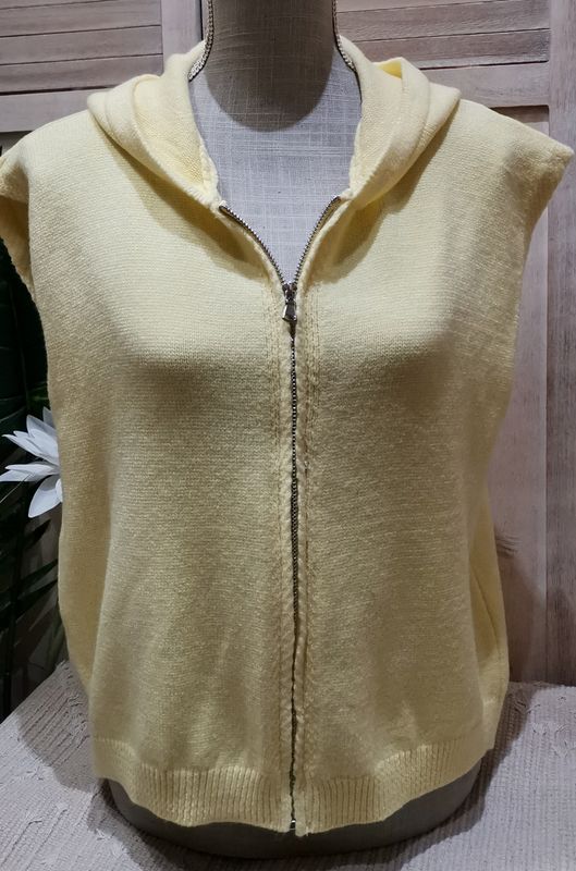 Gilet jaune à capuche sans manches