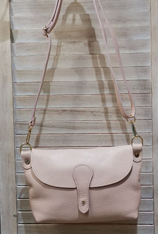Petit Sac bandoulière en cuir rose pâle