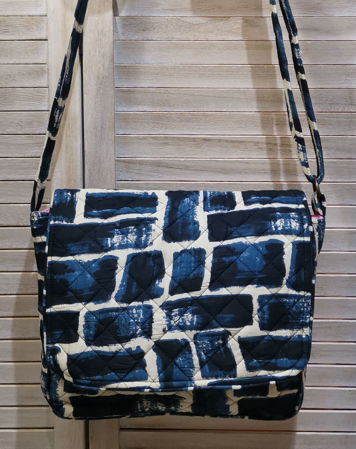 Sac a rabat en tissus fleuris bleu et blanc