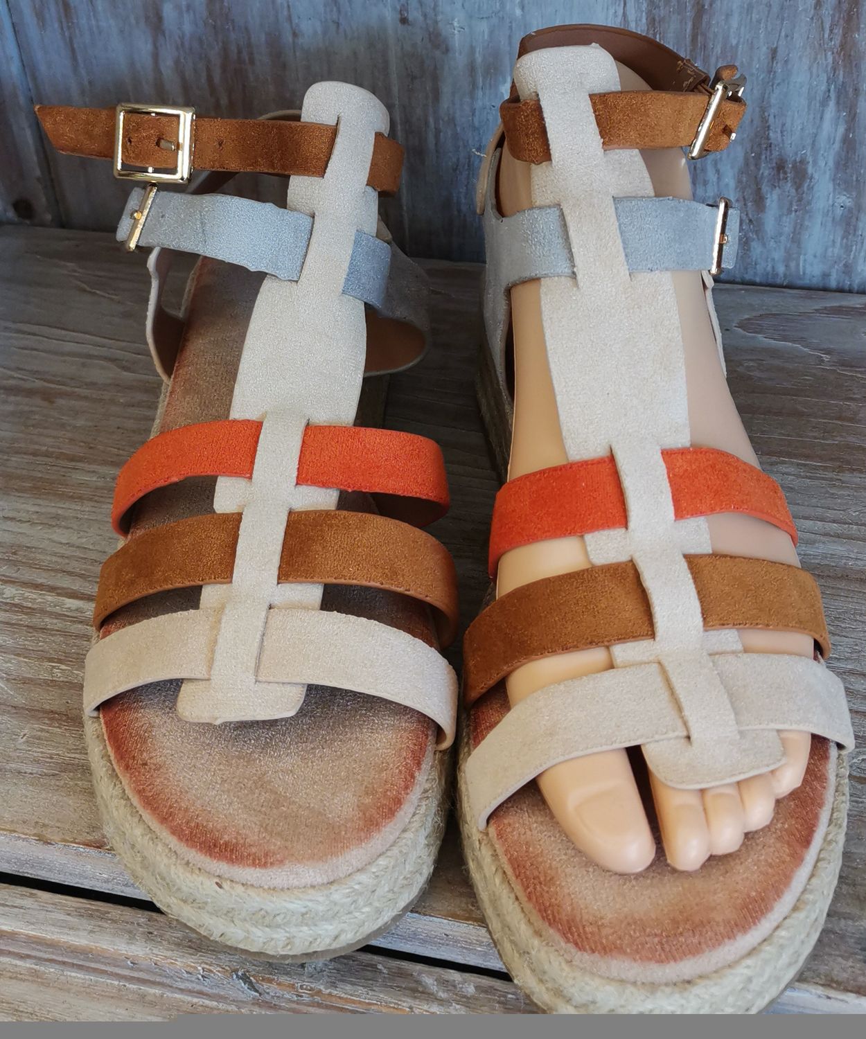 Sandales à lanières multi couleurs