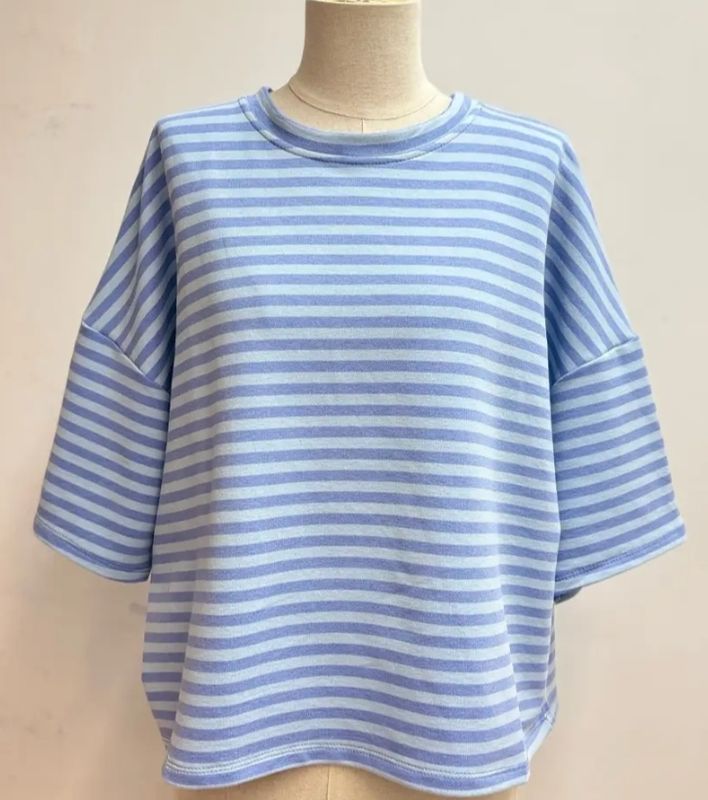 Sweat à rayures bleues