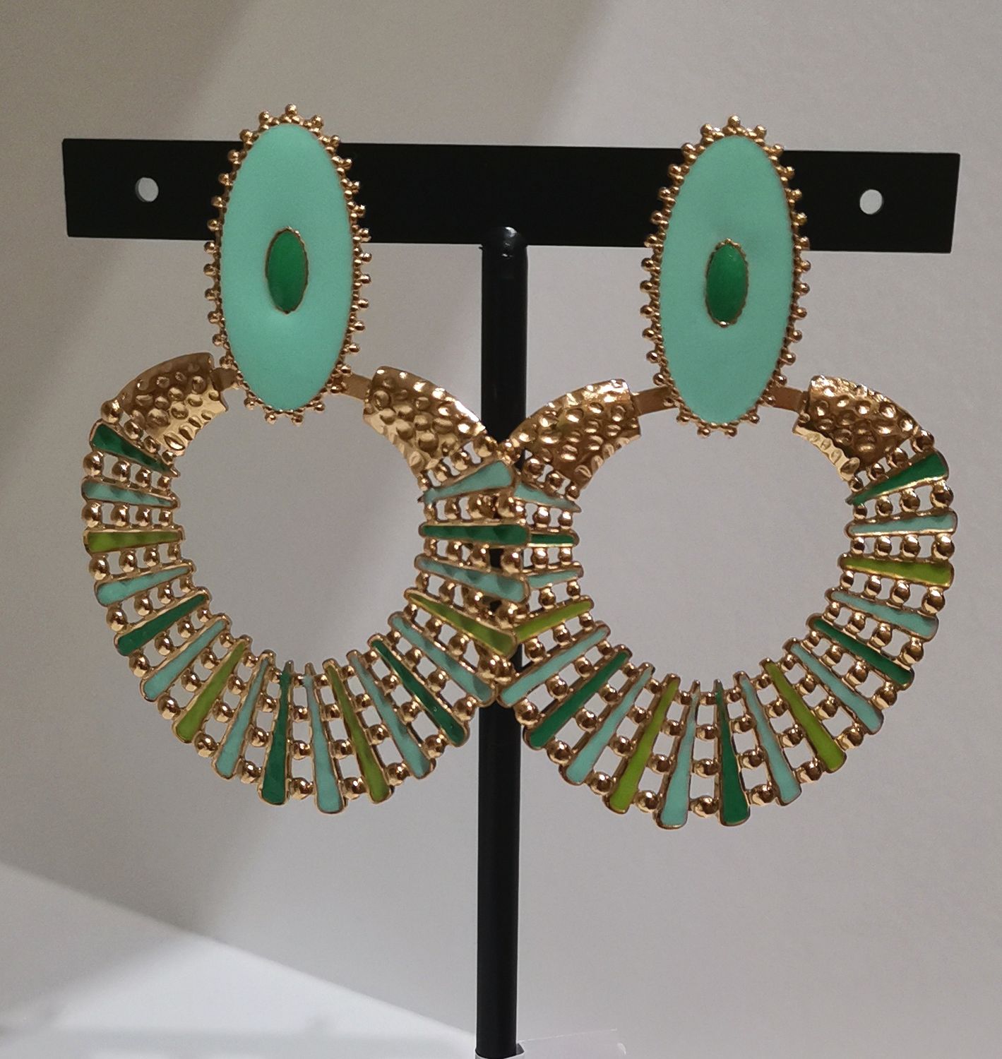 Boucles d&#39;oreilles en acier inoxydable, dorees, verte et turquoise