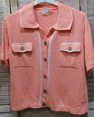 Gilet corail et blanc