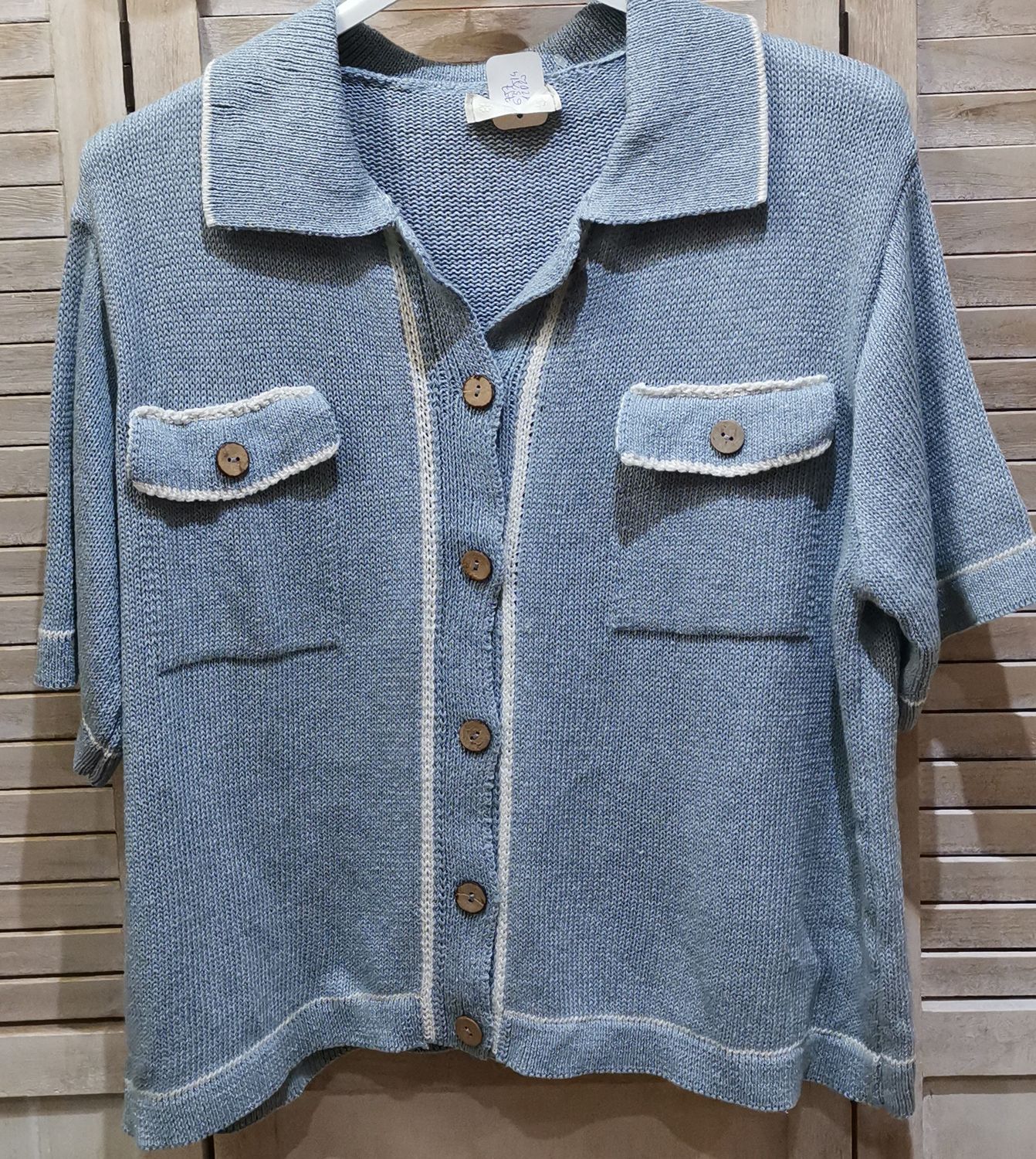 Gilet bleu et blanc