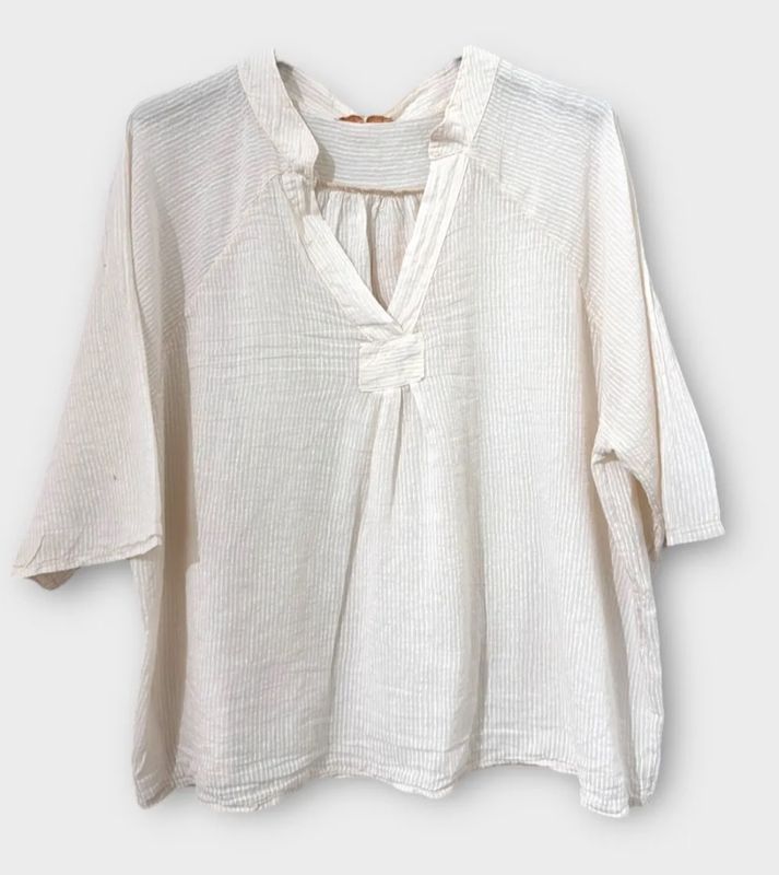 Chemise à fines rayures vanille et blanche