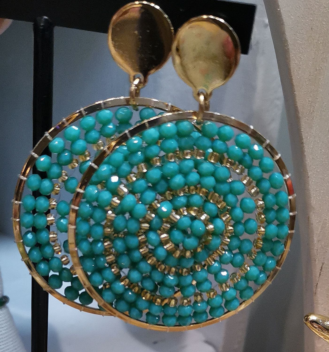 Boucles d&#39;oreilles turquoise et dorée en acier inoxydable
