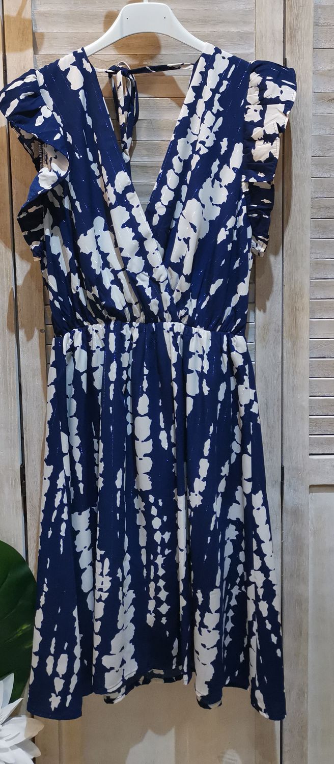 Robe bleue et blanche