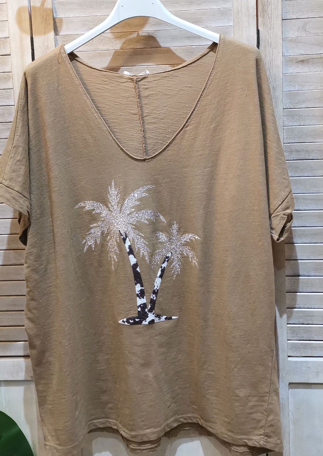 T-shirt camel palmiers