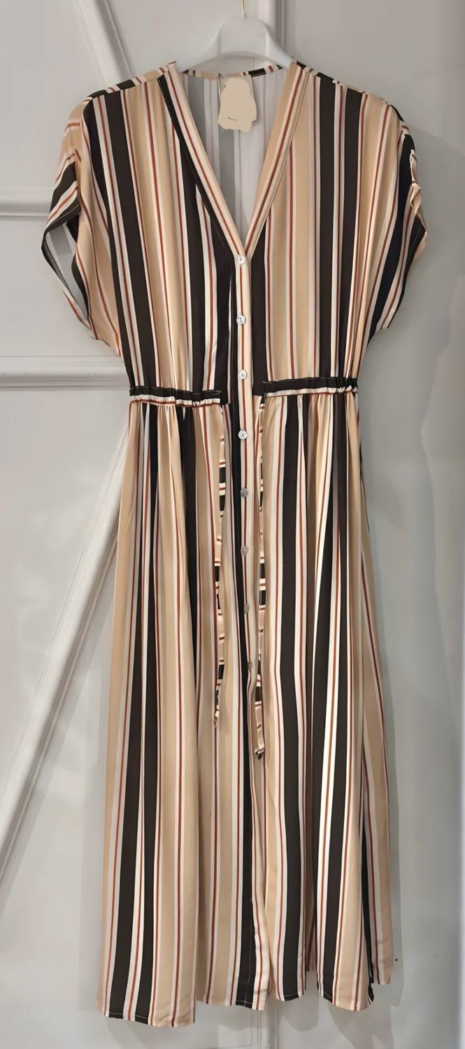 Robe mi longue à rayures