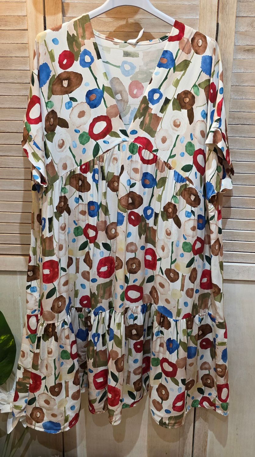 Robe beige à motifs