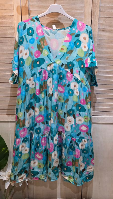 Robe turquoise à motifs