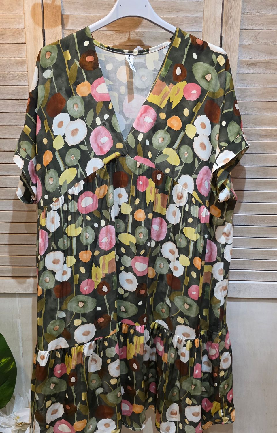 Robe kaki à motifs