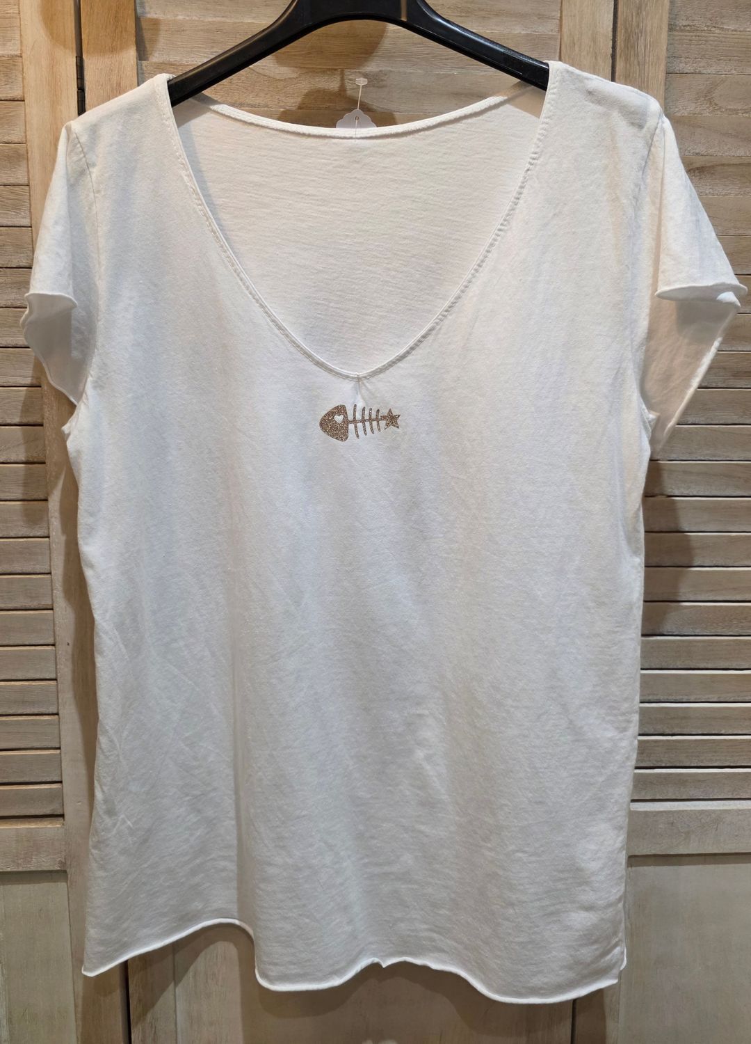 T-shirt  blanc avec son petit poissn doré pailleté