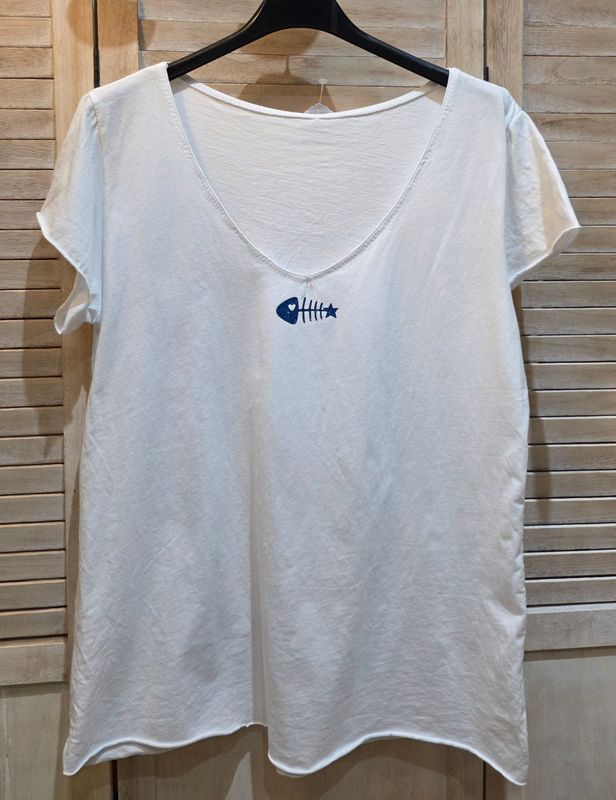 T-shirt  blanc avec son petit poissn bleu pailleté