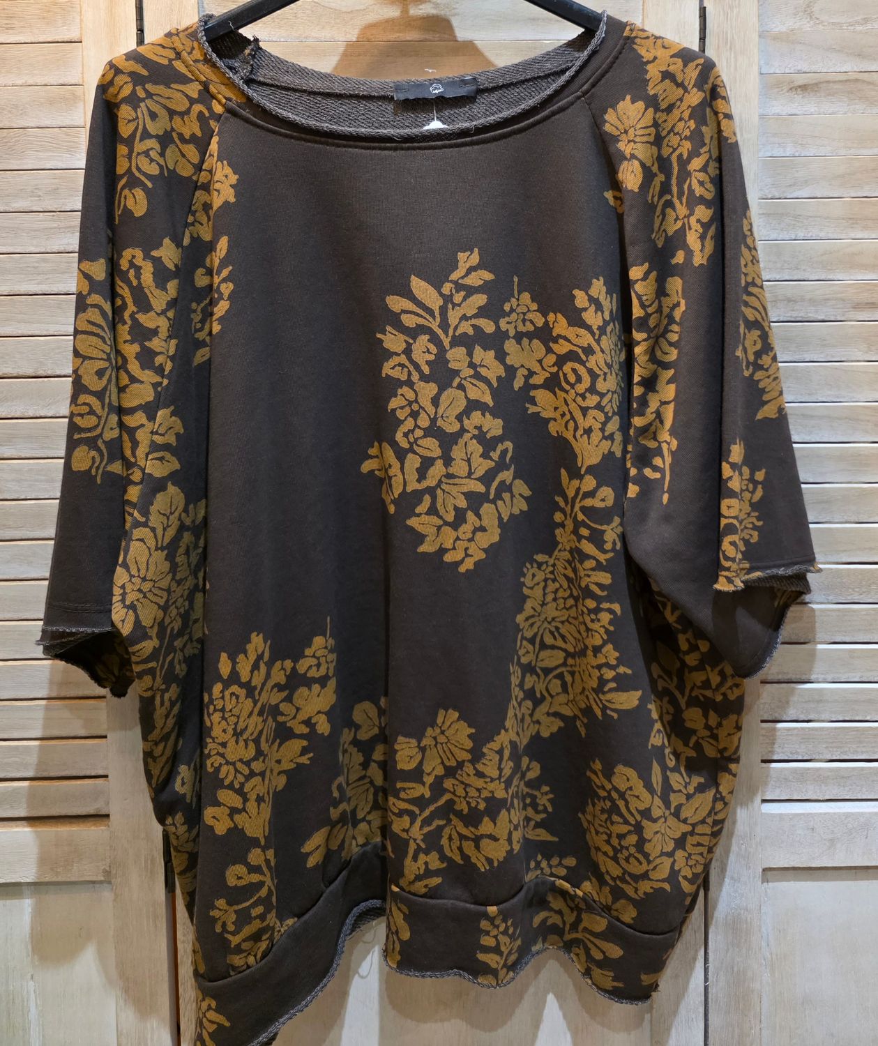 Sweat chocolat fleuris