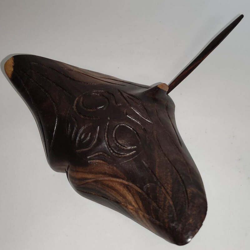 Wood carving - Manta ray (Ry15-1)