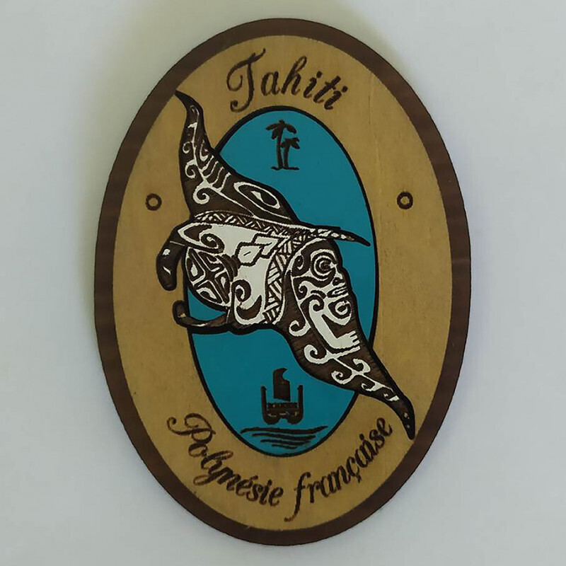 Wood magnet - Tahiti manta ray