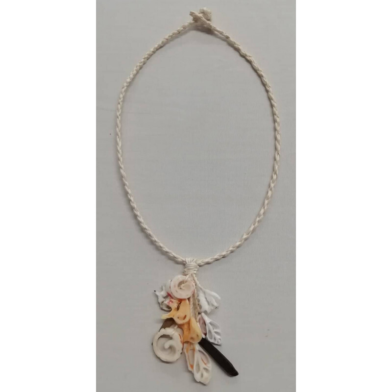 Collier de coquillages - 9