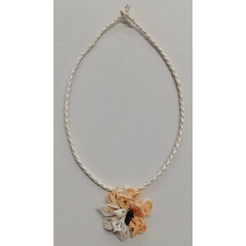 Collier de coquillages - 3